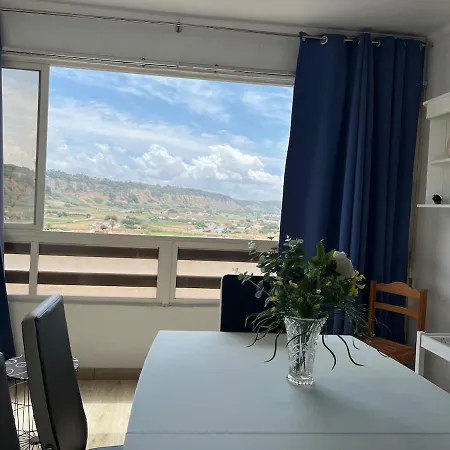 2 Bedroom In Caparica By The Apartment