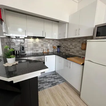 アパート 2 Bedroom In Caparica By The コスタ・ダ・カパリカ