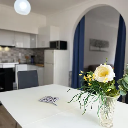 アパート 2 Bedroom In Caparica By The *