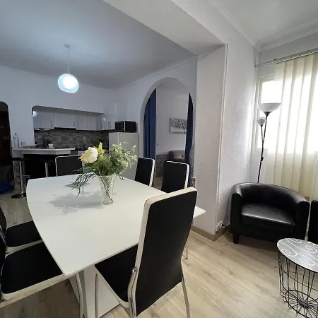 2 Bedroom In Caparica By The *