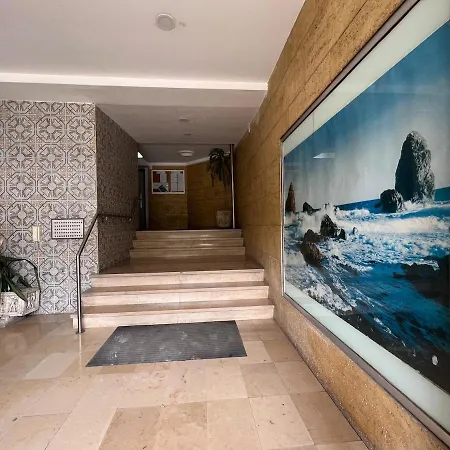 2 Bedroom In Caparica By The アパート