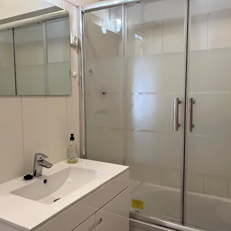 2 Bedroom In Caparica By The * Costa da Caparica
