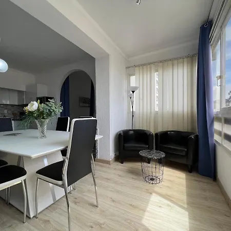 Apartment 2 Bedroom In Caparica By The