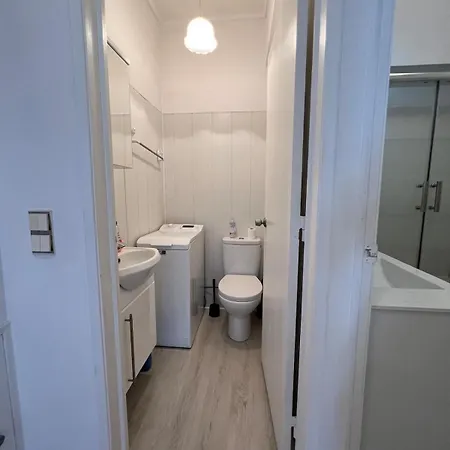 2 Bedroom In Caparica By The *