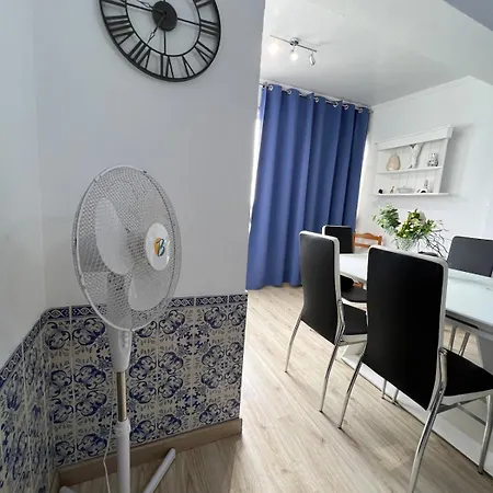 2 Bedroom In Caparica By The